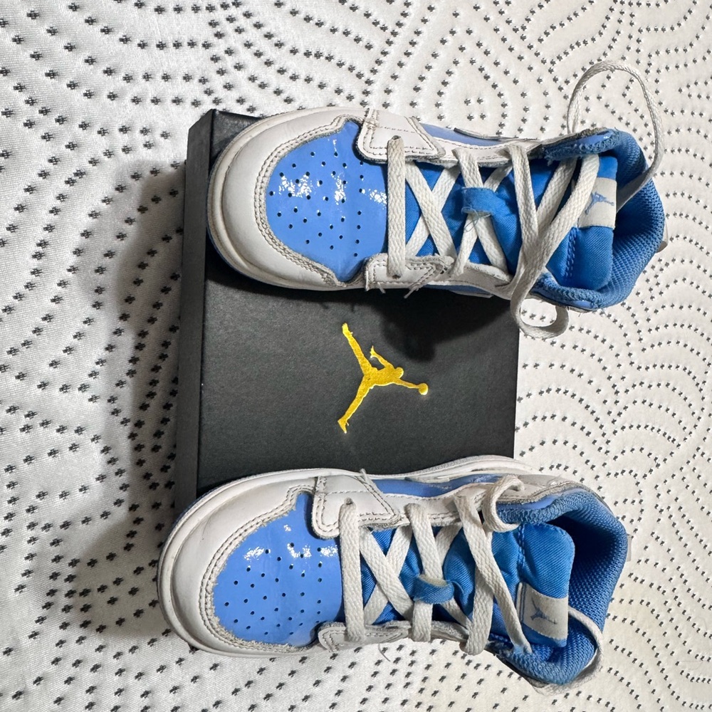 Jordan Kids' Mid-Top Sneakers in White and Light Blue